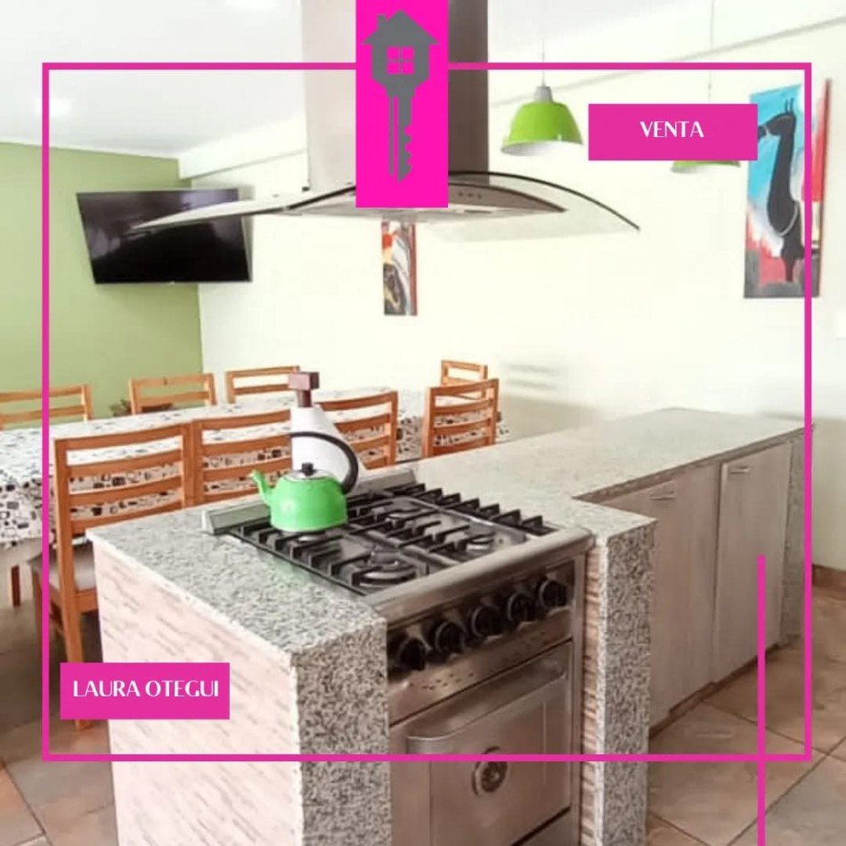 VENTA CASA DE 2 DORMITORIOS, QUINCHO CON PILETA, GALPON 