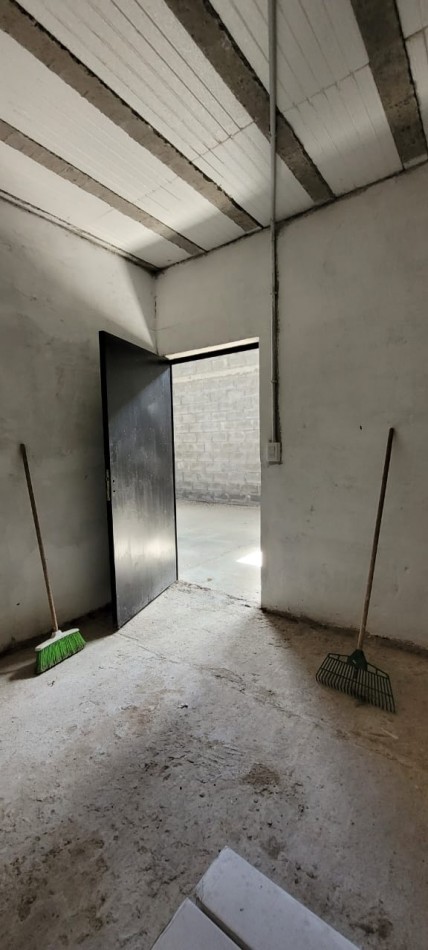 VENDO GALPON 170 MTS CON DOS OFICINAS 