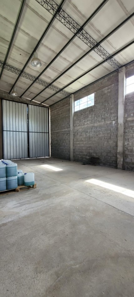 VENDO GALPON 170 MTS CON DOS OFICINAS 