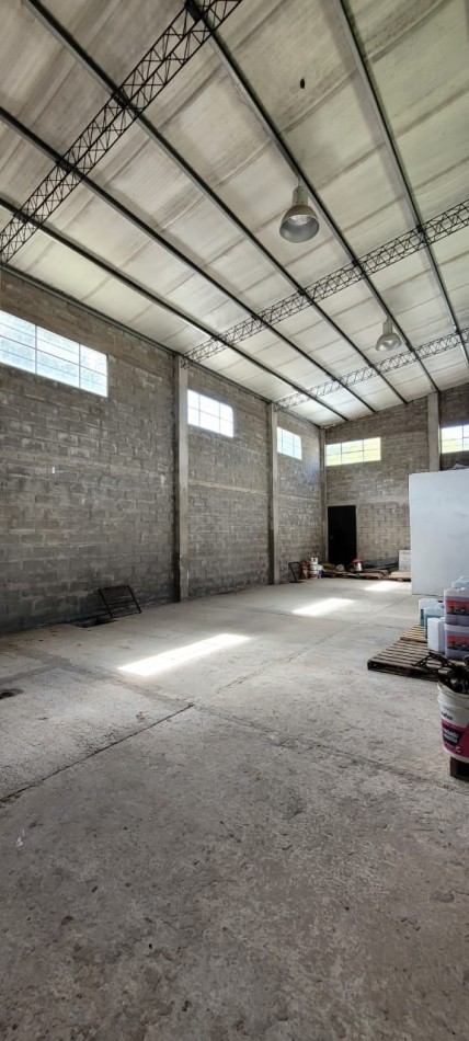 VENDO GALPON 170 MTS CON DOS OFICINAS 