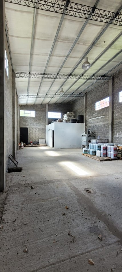 VENDO GALPON 170 MTS CON DOS OFICINAS 