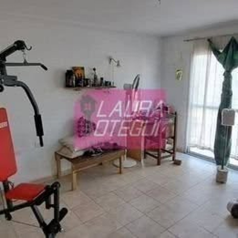 VENTA DE 2 DEPARTAMENTOS EN CONJUNTO 1 Y 2 DORMITORIOS 