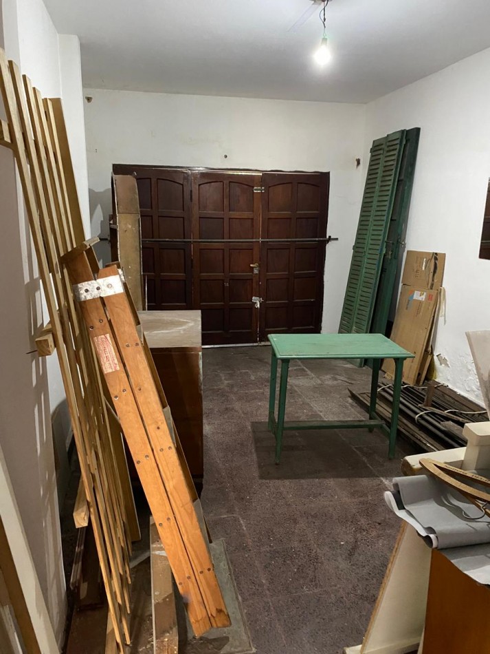 Casa 4 ambientes con garage y patio con parrilla