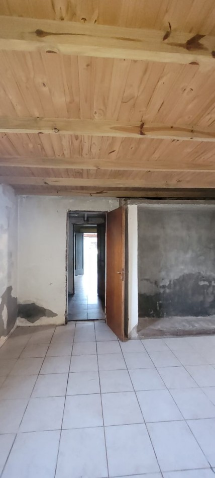 VENTA CASA EN PH 1 DORMITORIO + PATIO VERDE