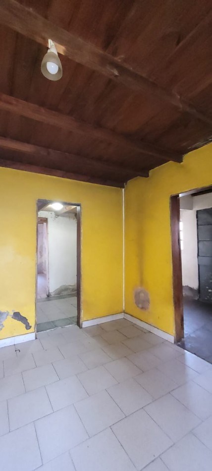 VENTA CASA EN PH 1 DORMITORIO + PATIO VERDE