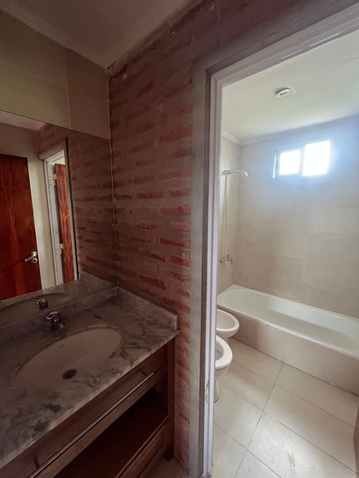 VENTA CASA BARRIO MIRAGE, 3 DORMITORIOS