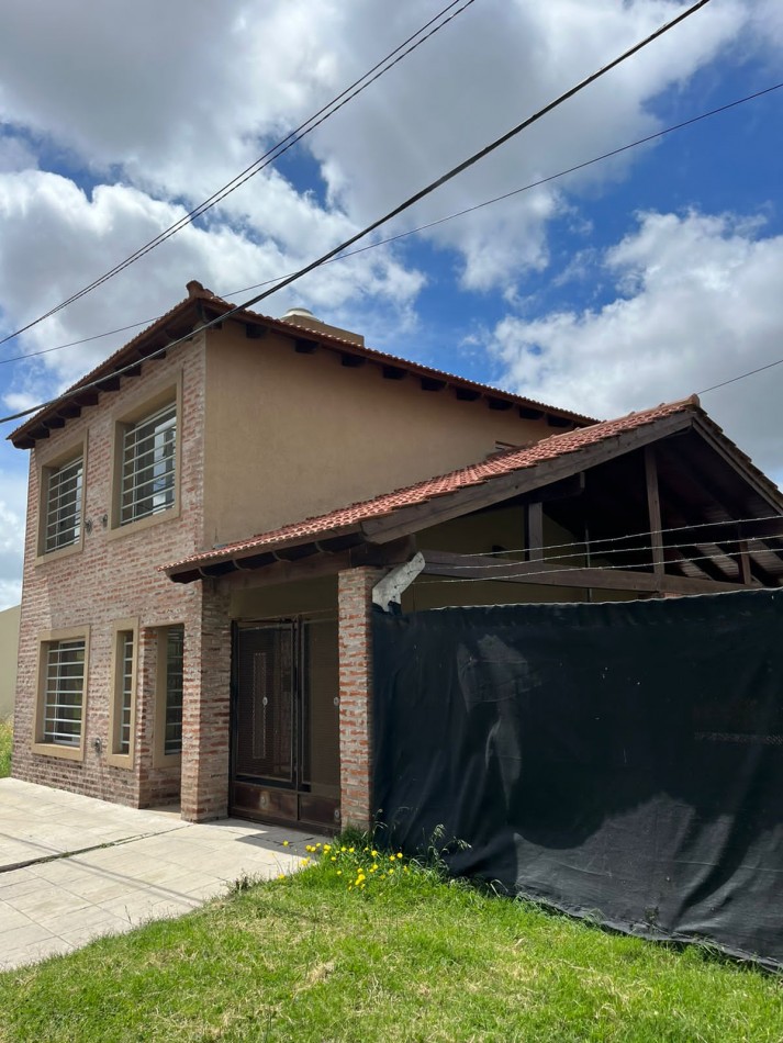 VENTA CASA BARRIO MIRAGE, 3 DORMITORIOS