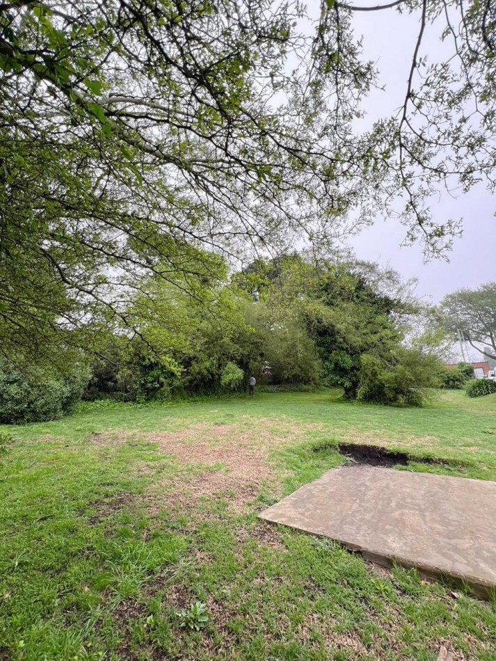 Lote de 784m2 con servicios en Sierra de los Padres