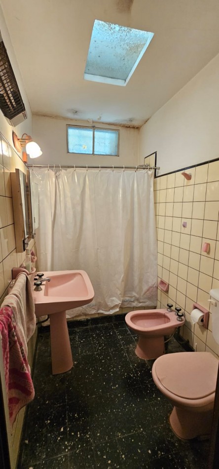 VENTA CASA 3 DORMITORIOS Y LOCAL AL FRENTE