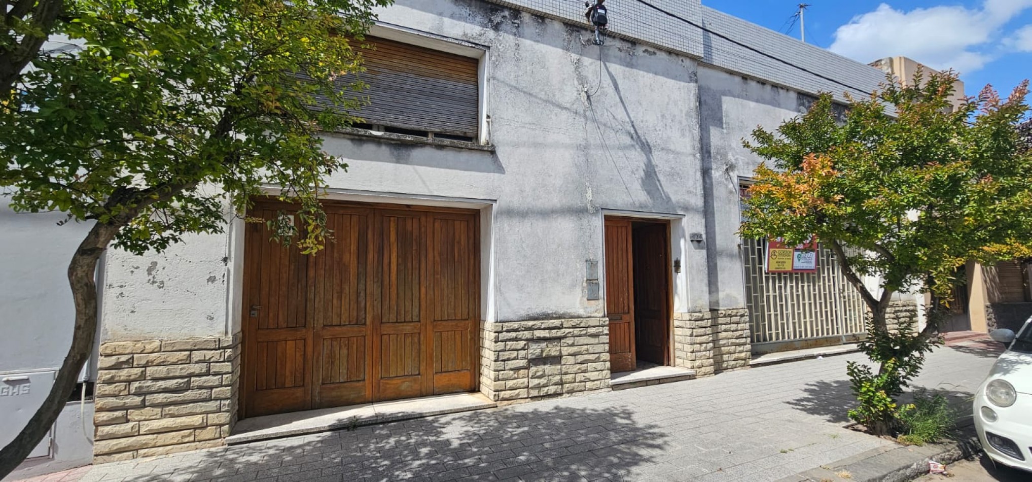 VENTA CASA 3 DORMITORIOS Y LOCAL AL FRENTE