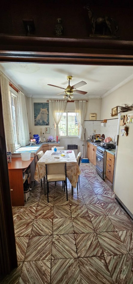 VENTA CASA 3 DORMITORIOS Y LOCAL AL FRENTE