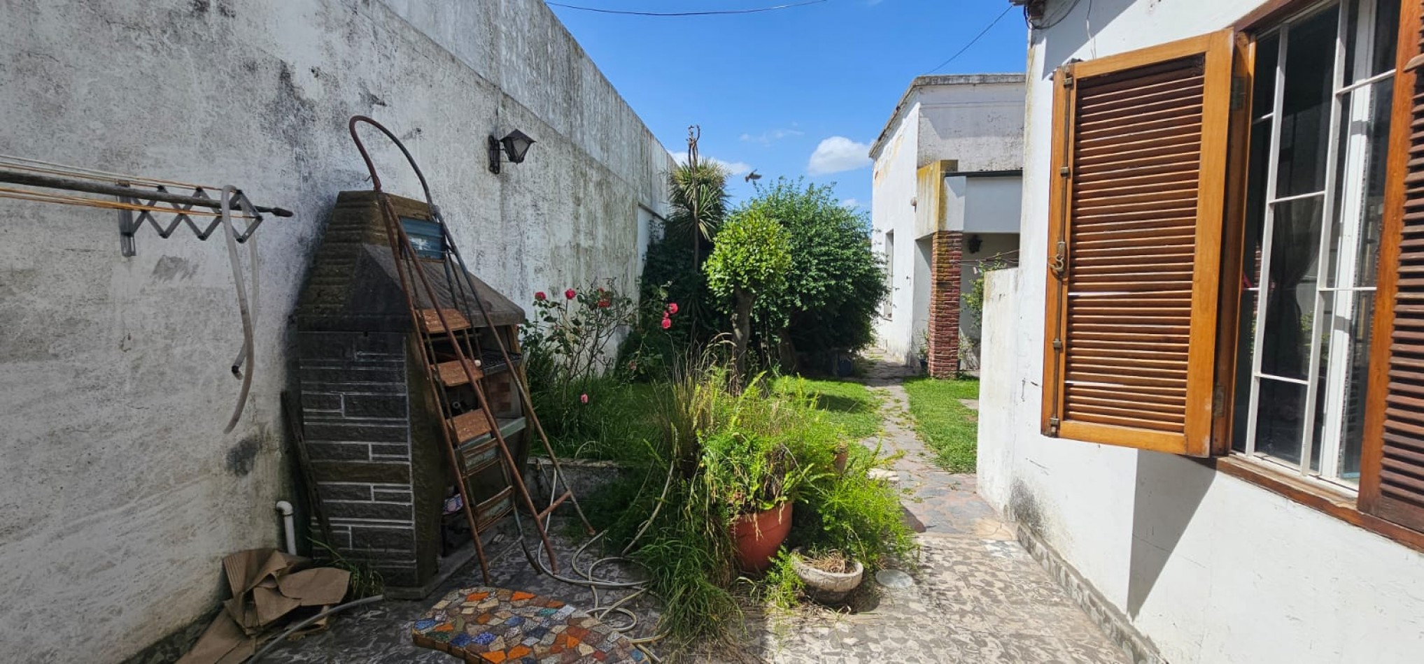 VENTA CASA 3 DORMITORIOS Y LOCAL AL FRENTE