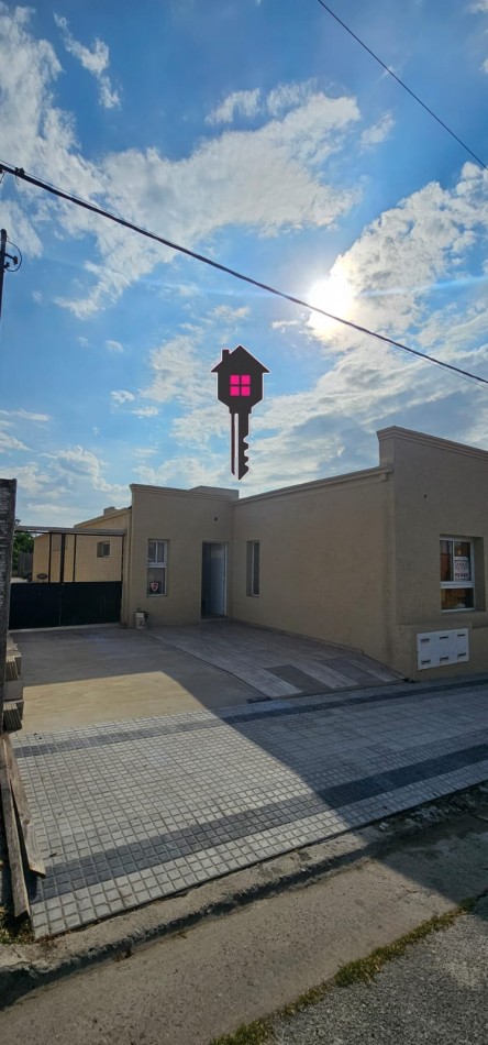 VENTA CASA 2 DORMITORIOS, PH AL FRENTE 