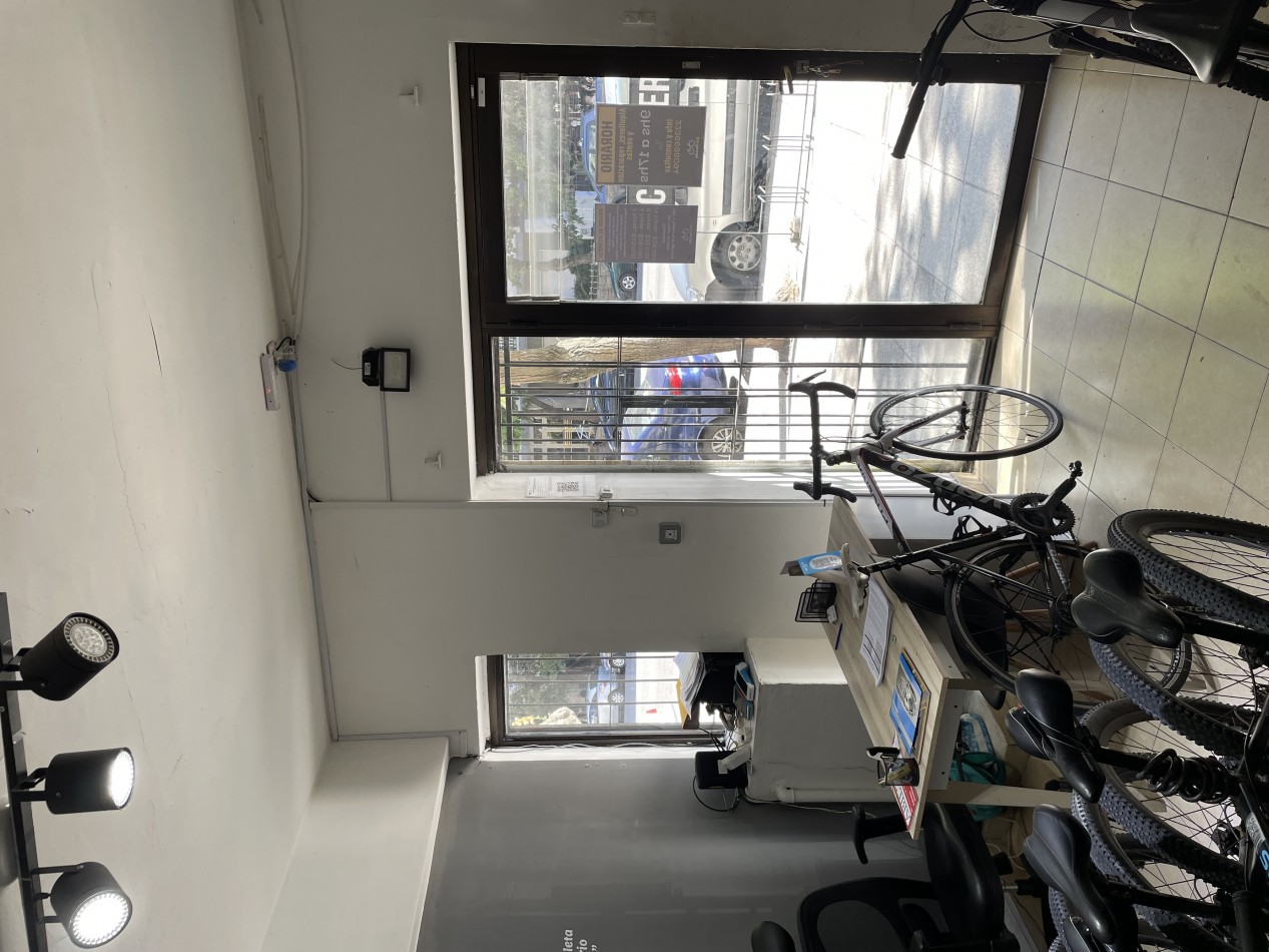 Local 65 m² en Av. Colon 1850 a metros de Plaza Colon