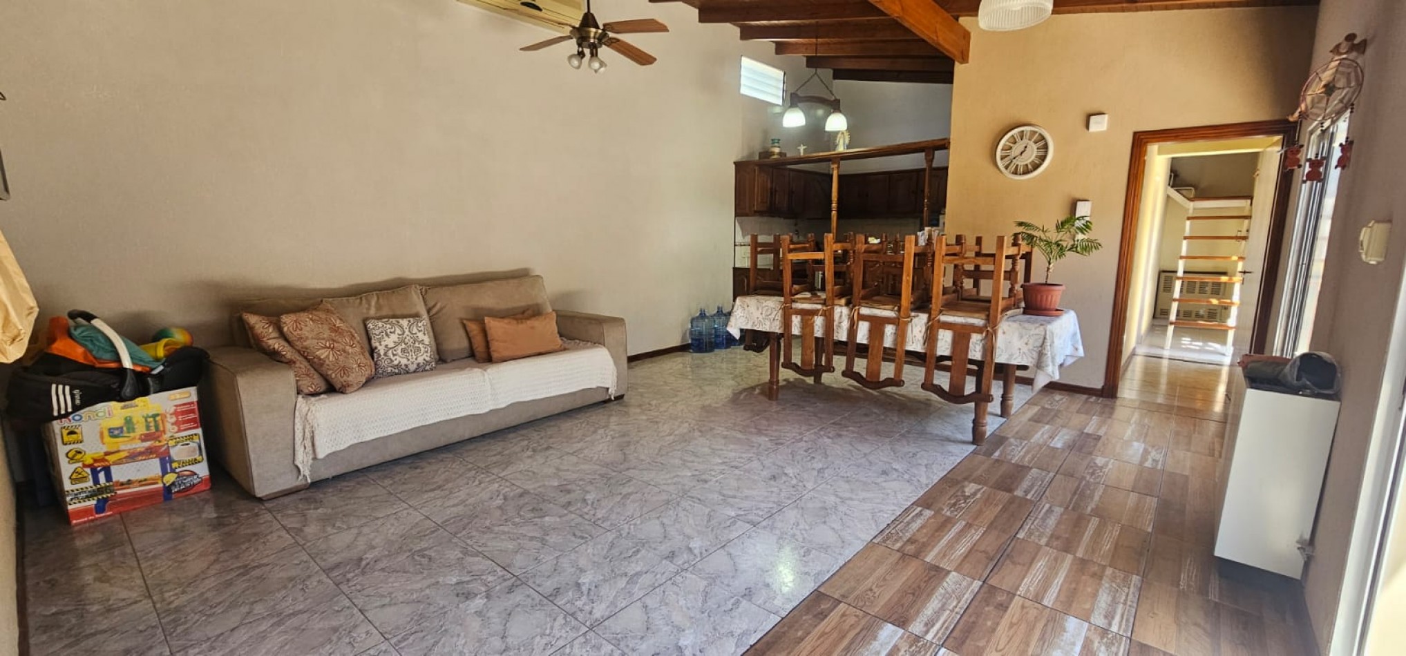 VENTA CASA DE 2 DORMITORIOS, QUINCHO CON PILETA, GALPON 