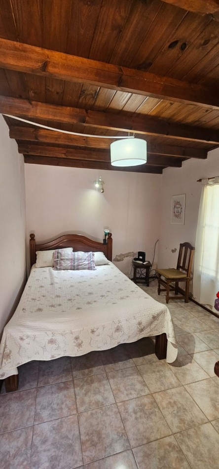 VENTA CASA DE 2 DORMITORIOS, QUINCHO CON PILETA, GALPON 