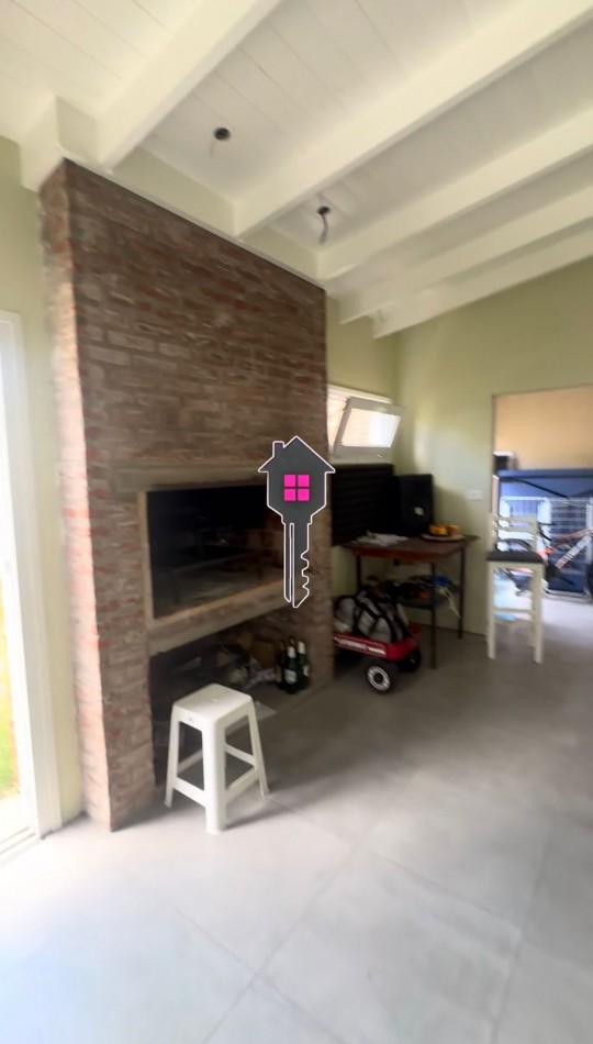 Casa semicentrica 2 dormitorios