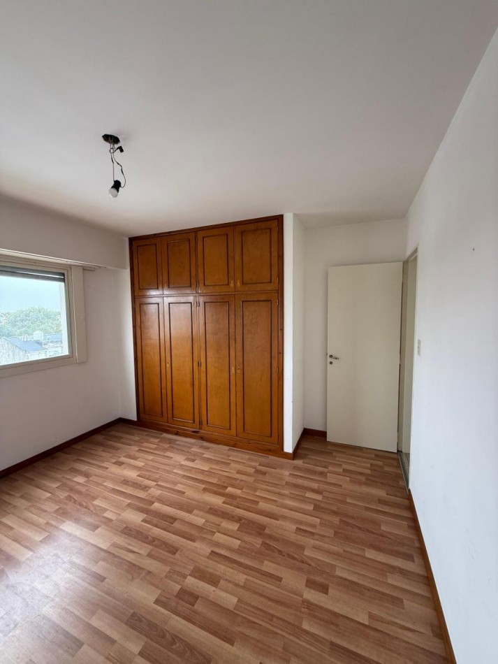 2 amb apto credito muy luminoso con espacio de cochera