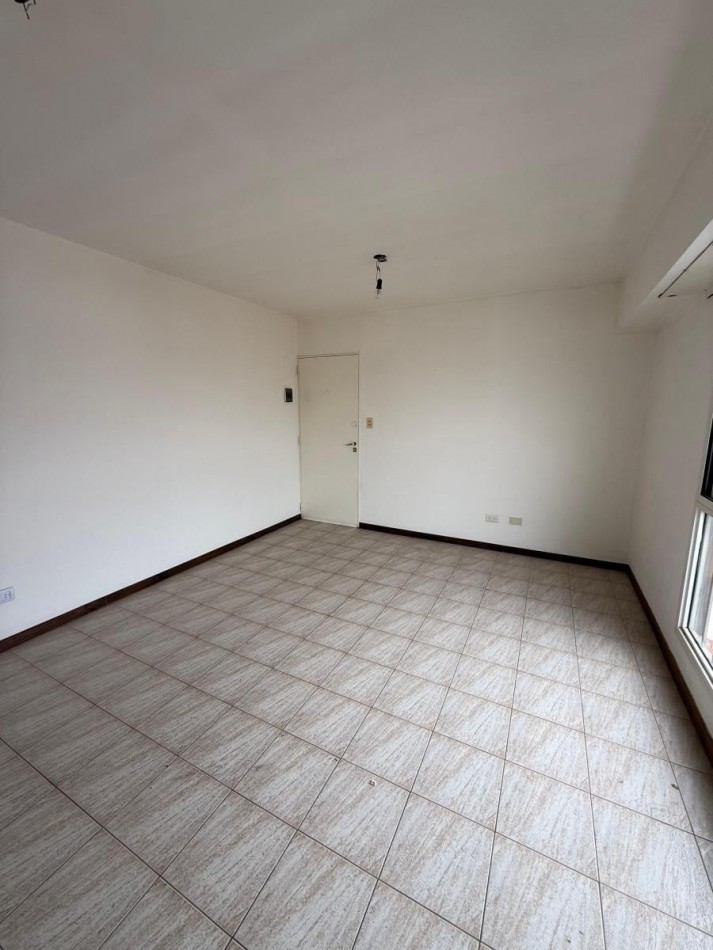 2 amb apto credito muy luminoso con espacio de cochera