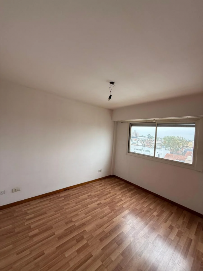 2 amb apto credito muy luminoso con espacio de cochera