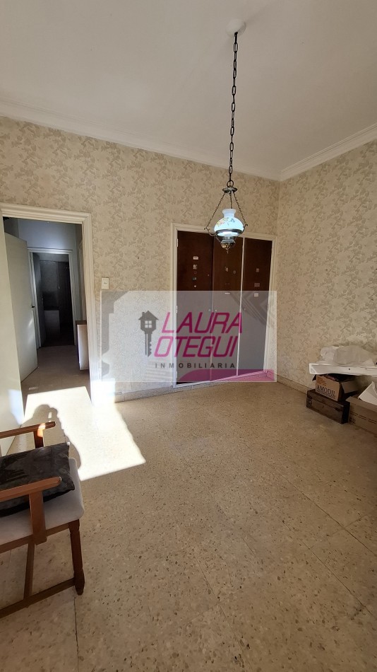 VENTA - Casa de 3 Dormitorios (1 en Suite) con Garaje y Amplio Espacio Multifuncion