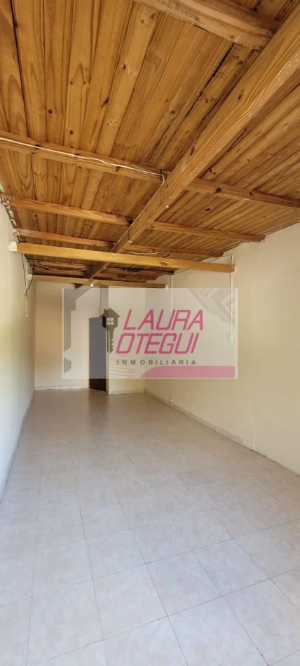 VENTA EN BLOCK, LOCAL + DEPTO DE 3 DORMITORIOS C/COCHERA EN AVENIDA PRINCIPAL 