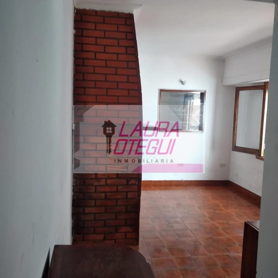 VENTA OPORTUNIDAD CASA + 2 LOCALES Y TERRAZA 