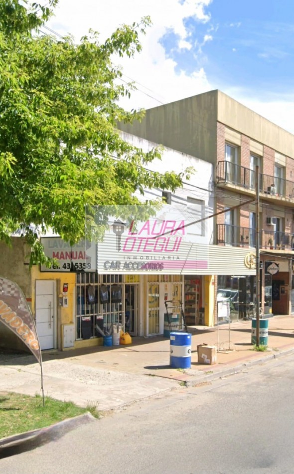 VENTA EN BLOCK, LOCAL + DEPTO DE 3 DORMITORIOS C/COCHERA EN AVENIDA PRINCIPAL 