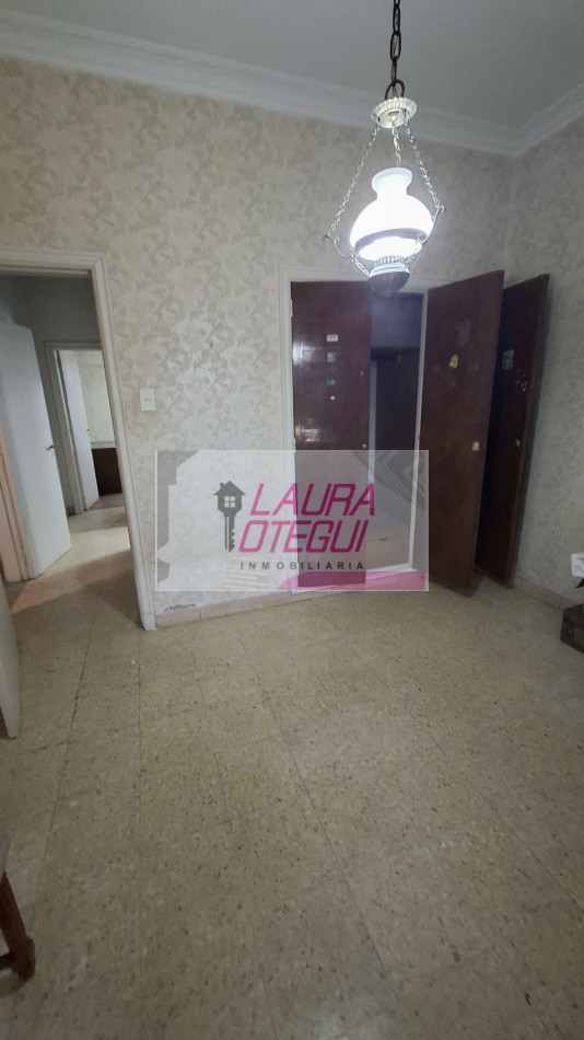 VENTA - Casa de 3 Dormitorios (1 en Suite) con Garaje y Amplio Espacio Multifuncion