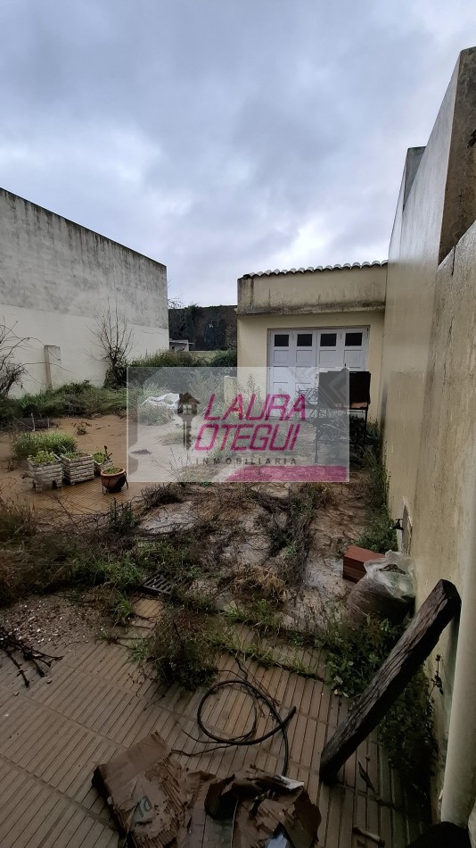 VENTA - Casa de 3 Dormitorios (1 en Suite) con Garaje y Amplio Espacio Multifuncion