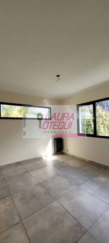 VENTA DEPTO 1 DORMITORIO C/COCHERA, ZONA SEMI CENTRICA 