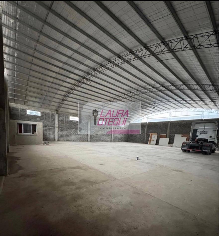 venta complejo industrial galpones y vivienda