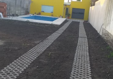 VENDO CASA AMPLIO LOTE EXCELENTE ZONA 