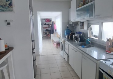 Oportunidad! Venta de Departamento Apto Credito - 2 Dormitorios - Terraza con Parrilla y Cochera